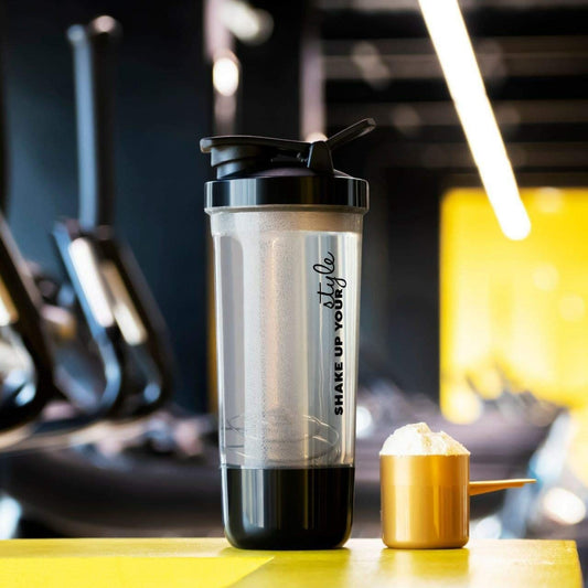 Leak Proof BPA Free Material 600ml Protein Shaker Bottle for Protein Mix with Storage Compartment and Stainless Steel Blender Ball for Pre/Post Workout Drinks, Gym